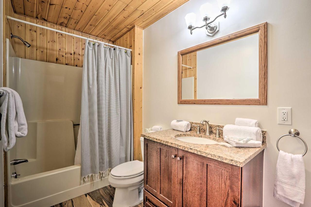 Upscale Gatlinburg Cabin Deck, Fire Pit And Hot Tub Экстерьер фото